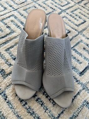 Forever 21 Gray Knit Peep-Toe Slip-On Mules